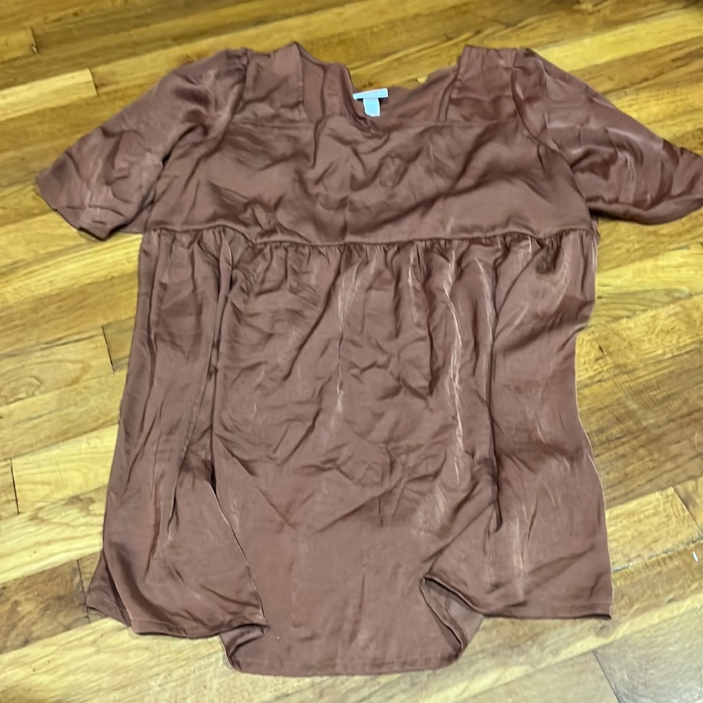 Silky maternity top